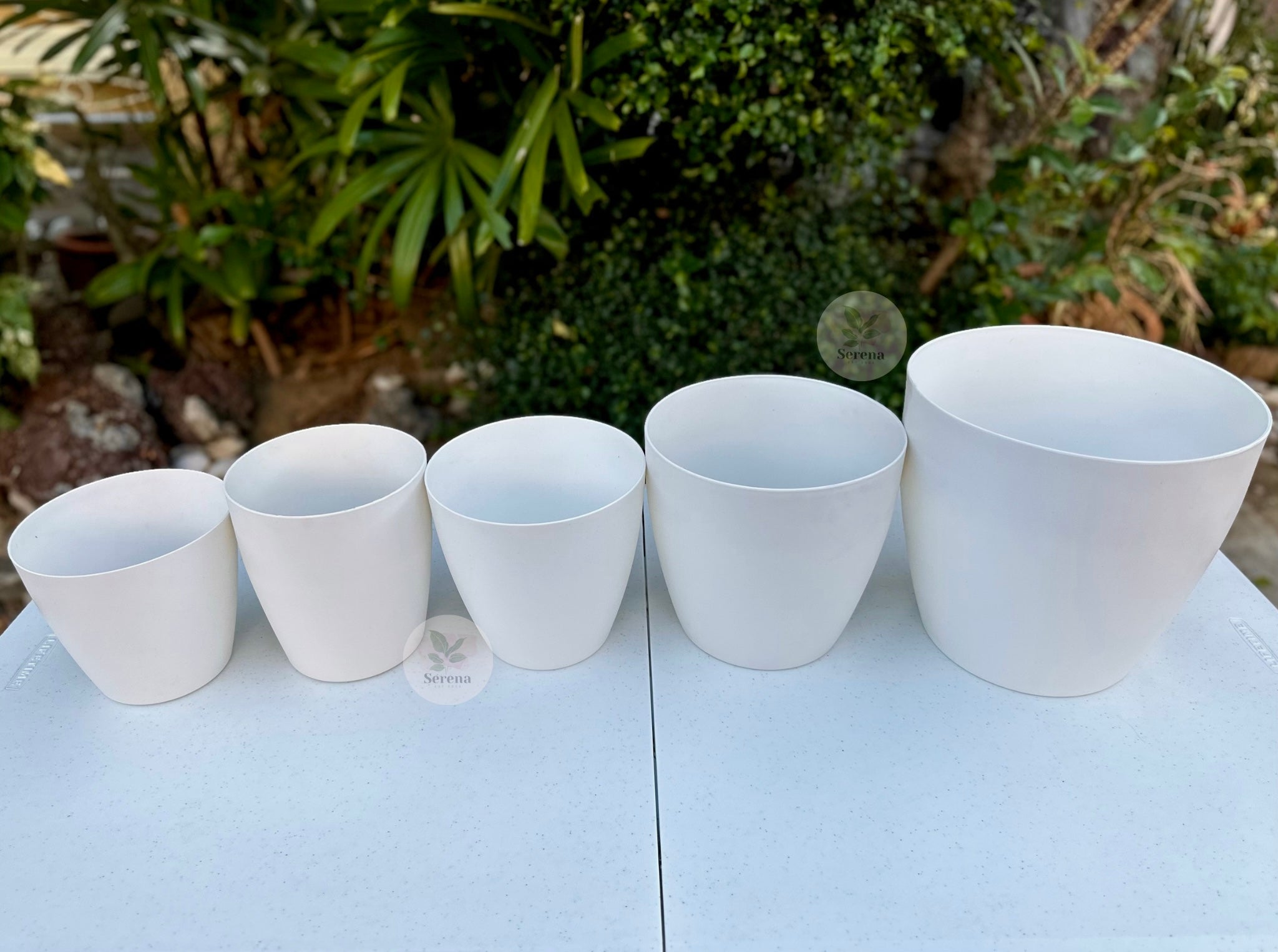 White Pearlwave Pot